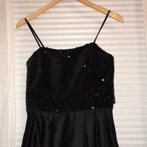 Beautiful floor length prom/homecoming dress